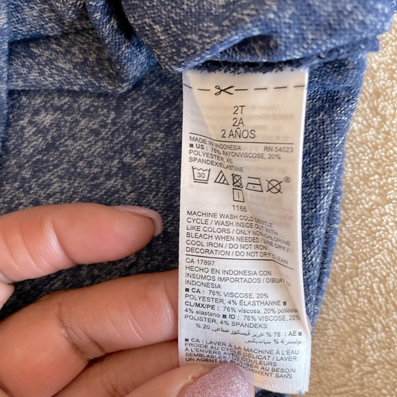 Old Navy “Strong & Fearless” Plush Top - Size 2T - Picture 8 of 8